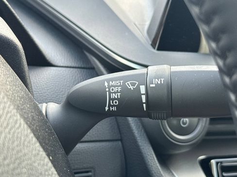 Used 2025 Toyota Prius LE FWD image 40