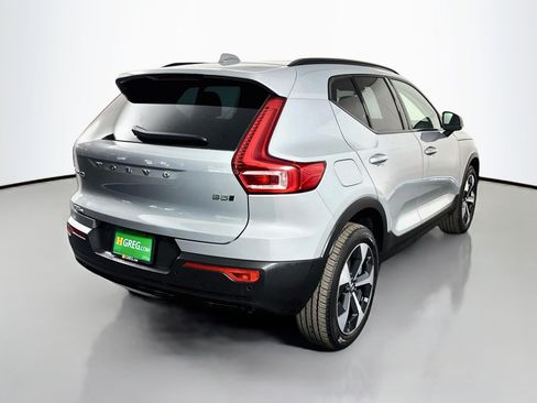 Used 2026 Volvo XC40 B5 Plus AWD/4WD image 10