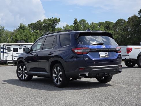 Certified 2025 Honda Pilot Touring image 19