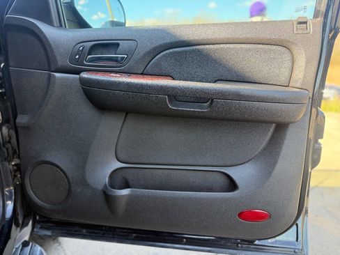 Used 2007 Chevrolet Avalanche LTZ w/ LTZ Preferred Equipment Group image 20