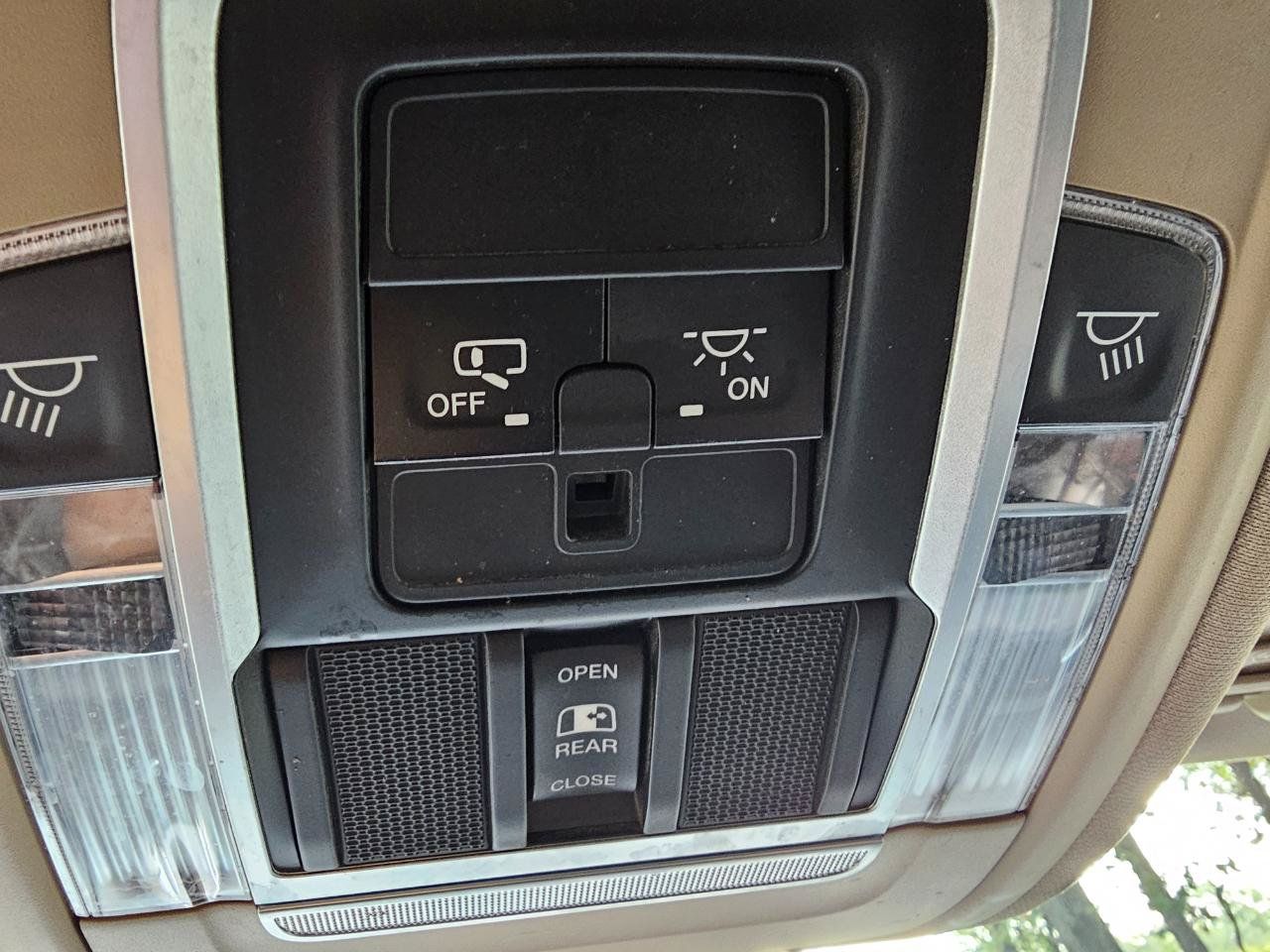 Used 2019 RAM 1500 Laramie AWD/4WD image 51