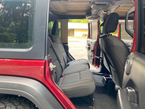 Used 2021 Jeep Wrangler Unlimited Sport AWD/4WD image 40