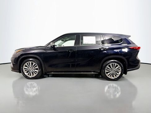Certified 2021 Toyota Highlander Platinum image 4