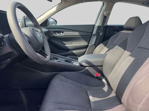 Used 2025 Honda Accord SE image 14