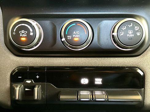 Used 2022 RAM 3500 Tradesman image 18