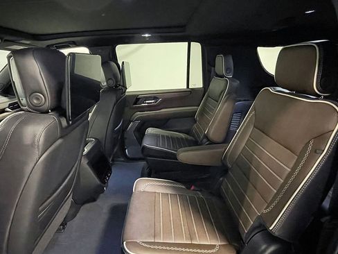 Used 2026 GMC Yukon XL Denali Ultimate AWD/4WD image 18