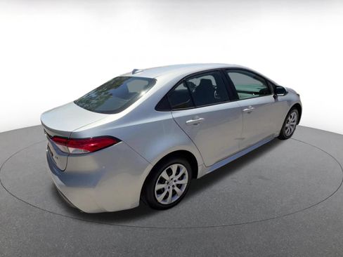 Used 2025 Toyota Corolla LE FWD image 14