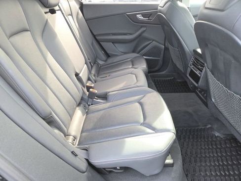 Used 2023 Audi Q8 Premium Plus image 28