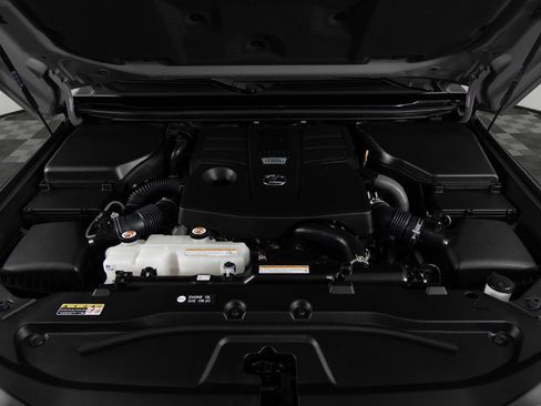 Used 2024 Lexus GX 550 w/ Accessory Package (2T) image 46