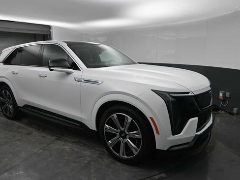 New 2025 Cadillac Escalade IQ Luxury 2 image 1