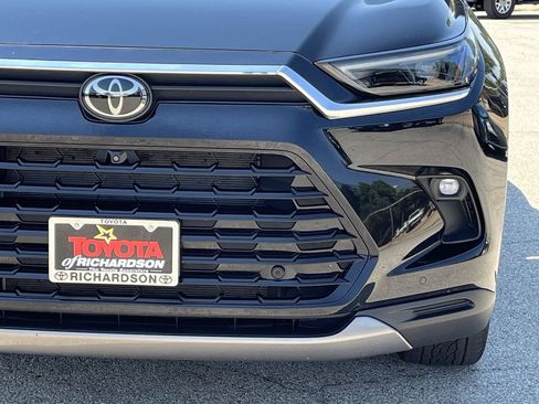Used 2026 Toyota Grand Highlander AWD image 8