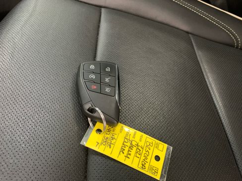 Used 2021 Chevrolet Tahoe Premier w/ Premium Package image 40