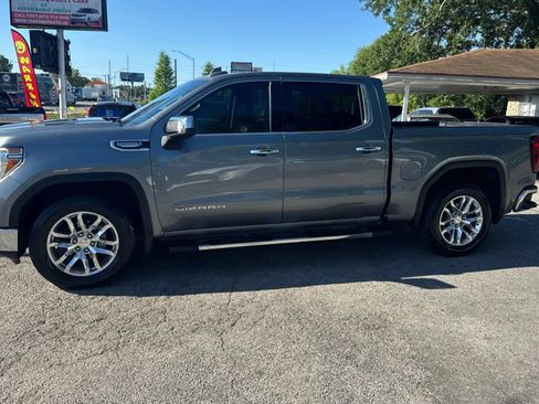 Used 2020 GMC Sierra 1500 SLT RWD image 3