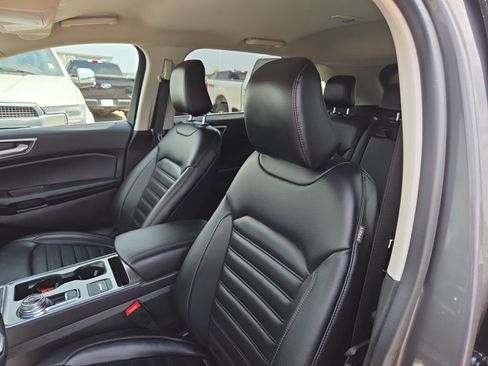 Certified 2022 Ford Edge SEL w/ Convenience Package AWD/4WD image 25