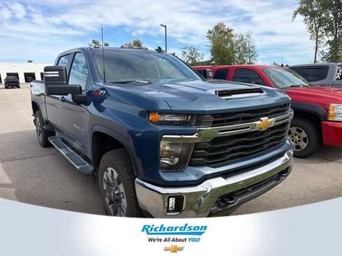 Used 2024 Chevrolet Silverado 2500 LT AWD/4WD image 1