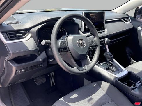 Used 2024 Toyota RAV4 XLE w/ Convenience Package FWD image 18