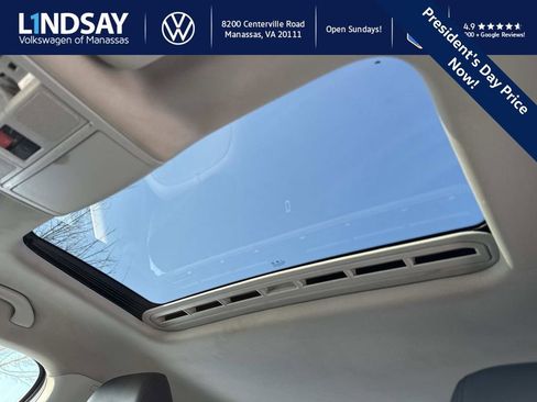Used 2018 Volkswagen Passat 2.0T SEL Premium image 18