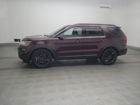 Used 2018 Ford Explorer XLT w/ Equipment Group 202A AWD/4WD image 2