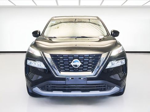 Used 2023 Nissan Rogue SV image 2