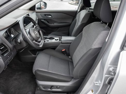 Used 2023 Nissan Rogue SV image 15