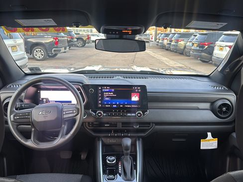 Used 2026 Chevrolet Colorado Trail Boss image 20