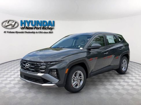 New 2026 Hyundai Tucson SE image 1