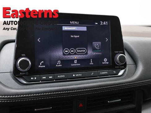 Used 2023 Nissan Rogue SV AWD/4WD image 18