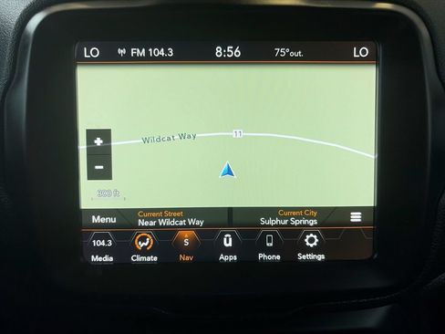 Used 2023 Jeep Renegade Latitude AWD/4WD image 14