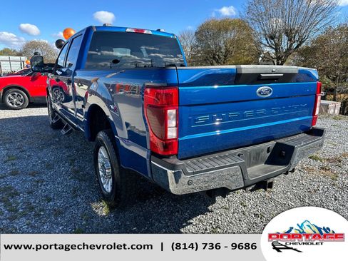 Used 2022 Ford F250 XLT w/ FX4 Off-Road Package image 3