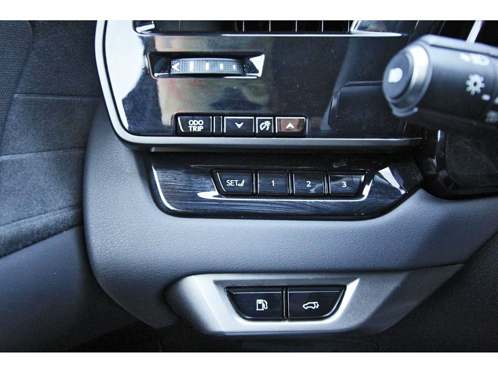 Used 2023 Lexus RX 350 FWD w/ Cold Area Package image 18