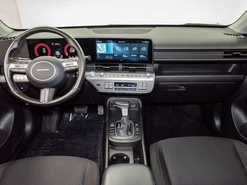 Used 2025 Hyundai Kona SEL FWD image 25