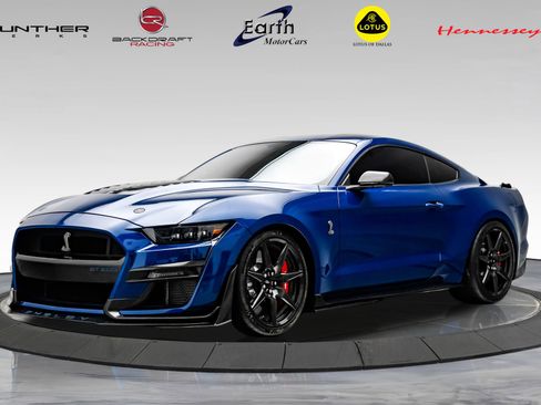 Used 2022 Ford Mustang Shelby GT500 w/ Carbon Fiber Track Pack image 1