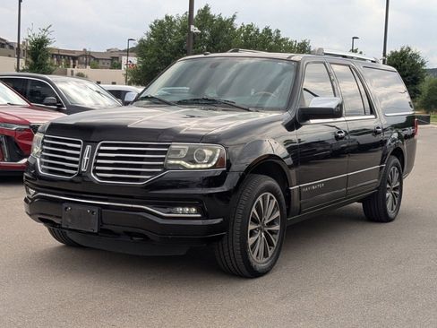 Used 2017 Lincoln Navigator L Select image 7