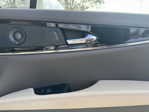 Used 2022 Lincoln Nautilus Reserve w/ Equipment Group 201A image 28