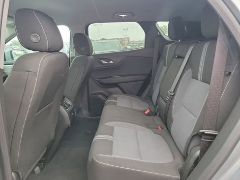 Used 2025 Chevrolet Blazer LT FWD image 11