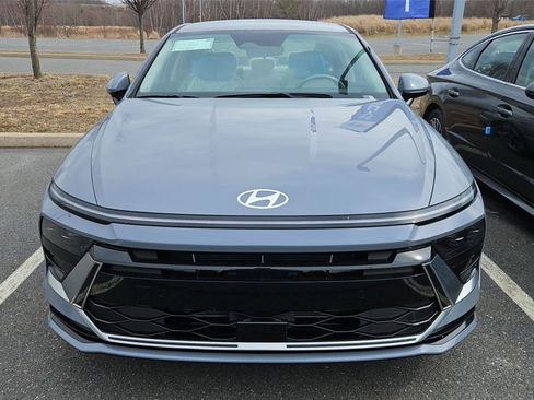 New 2026 Hyundai Sonata SEL FWD image 2