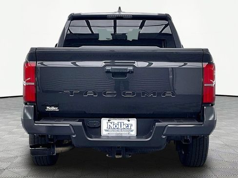 Used 2025 Toyota Tacoma SR5 AWD/4WD image 4