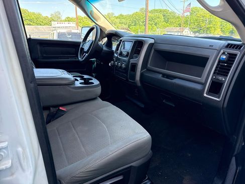 Used 2020 RAM 1500 Tradesman w/ Chrome Plus Package RWD image 13