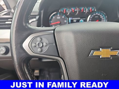Used 2019 Chevrolet Suburban LS RWD image 17