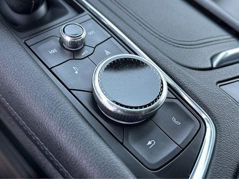 Used 2024 Cadillac XT5 Premium Luxury image 28