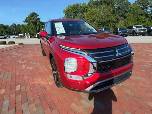 Used 2025 Mitsubishi Outlander SE FWD image 5