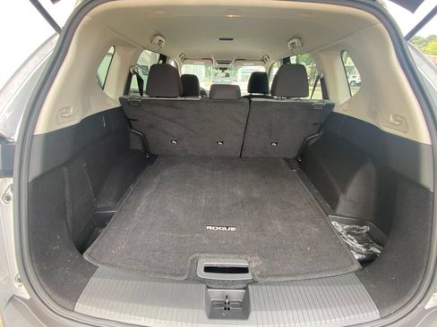 Used 2023 Nissan Rogue SV AWD/4WD image 27