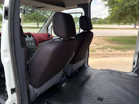 Used 2010 Ford Transit Connect XLT FWD image 19