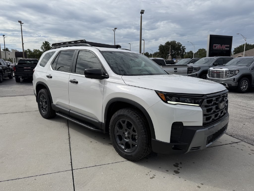 New 2026 Honda Pilot TrailSport image 2