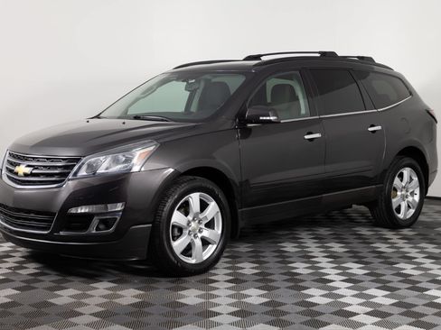 Used 2017 Chevrolet Traverse LT w/ True North Edition AWD/4WD image 1