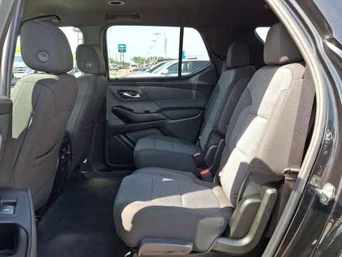 Certified 2023 Chevrolet Traverse LT w/ LPO, Floor Liner Package AWD/4WD image 29