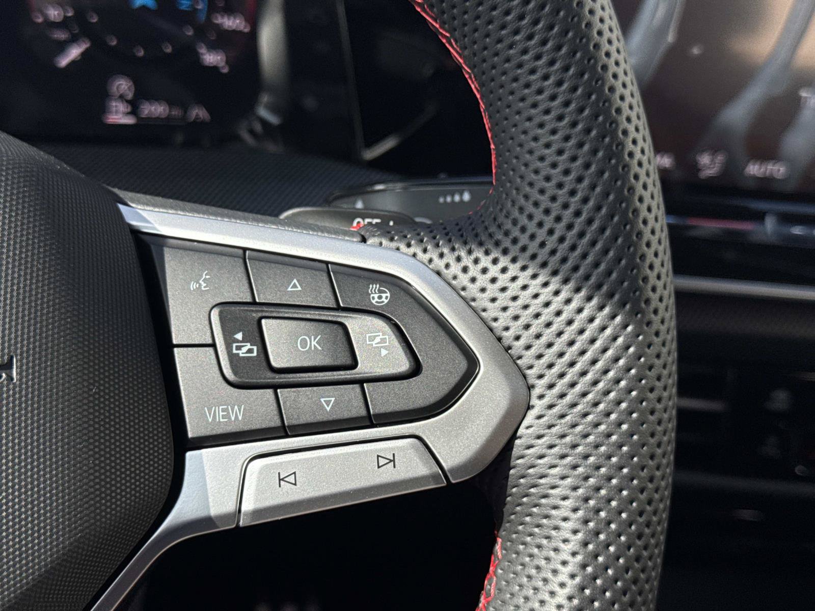 New 2026 Volkswagen GTI SE FWD image 19