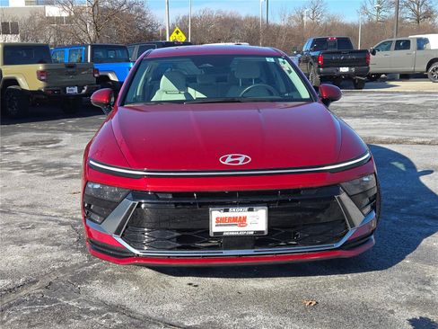 Used 2024 Hyundai Sonata SEL image 3