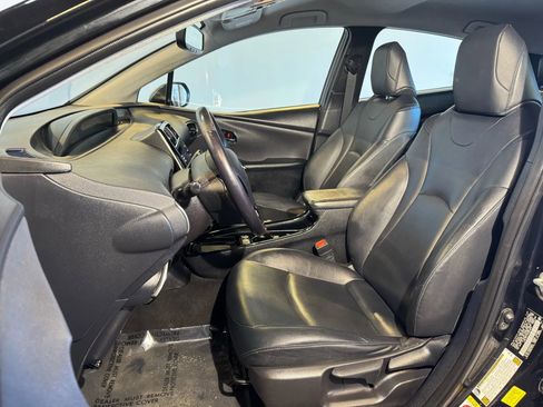 Used 2022 Toyota Prius AWD image 9