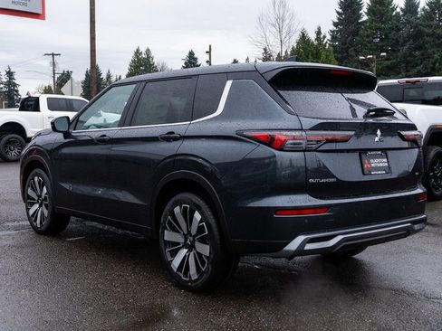 New 2026 Mitsubishi Outlander SE image 4